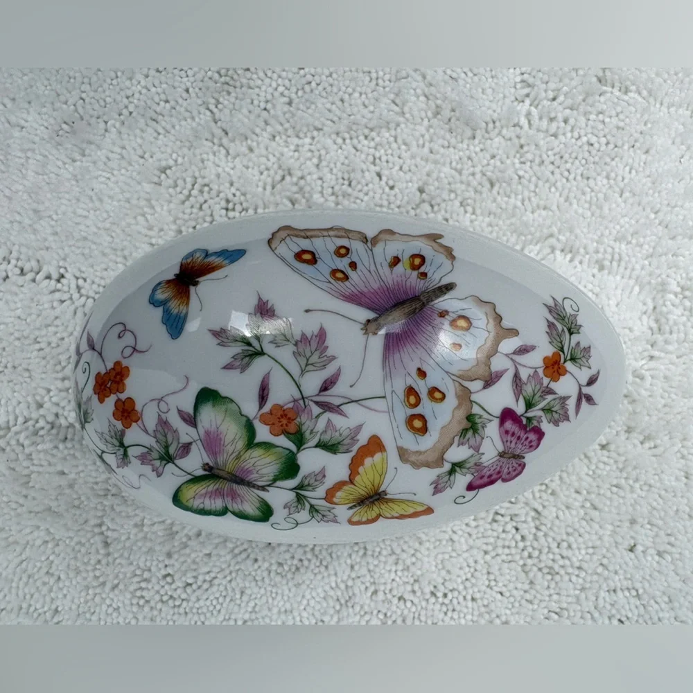 Vintage Avon Fine Porcelain Egg-Shaped Trinket Dish Accented with 22k Gold Trim